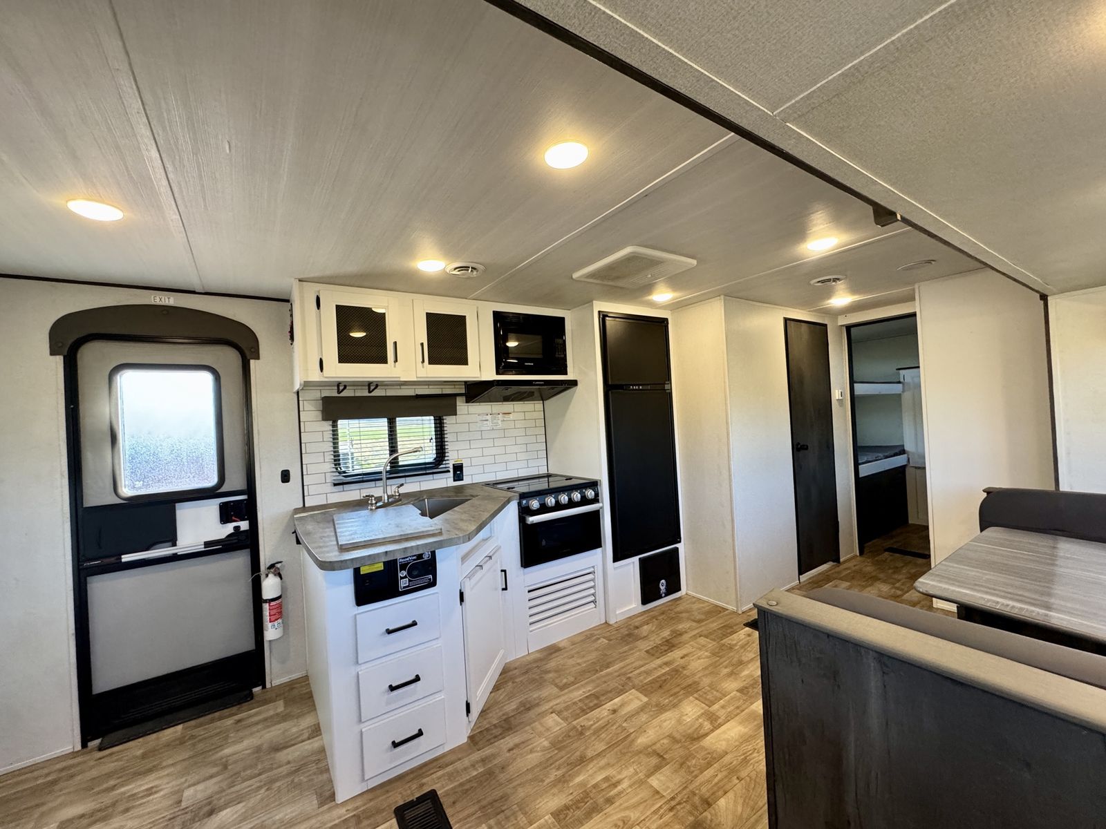 2 Bedroom Bunkhouse, Off-Grid Ready, Cold Weather