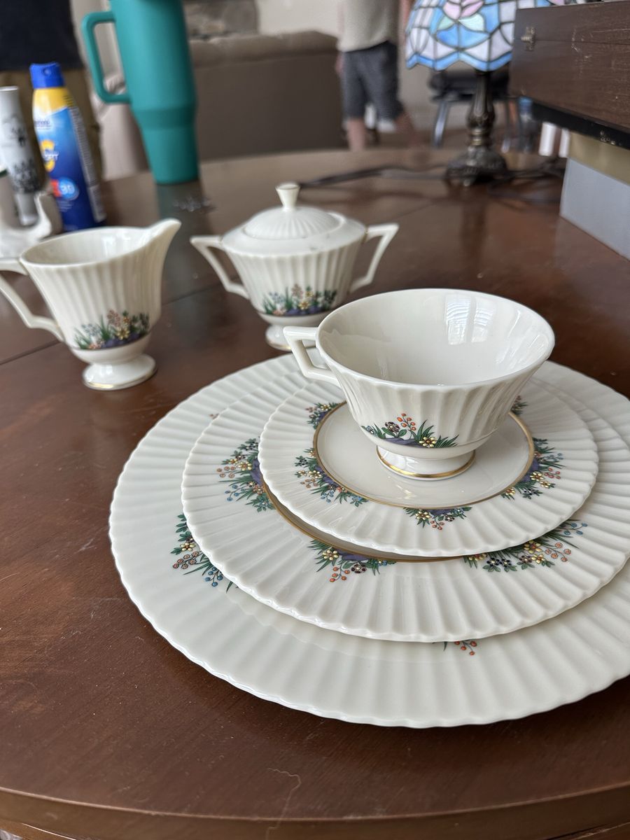 Lenox Rutledge 12 piece setting plus sugar & cream bowl- China Set