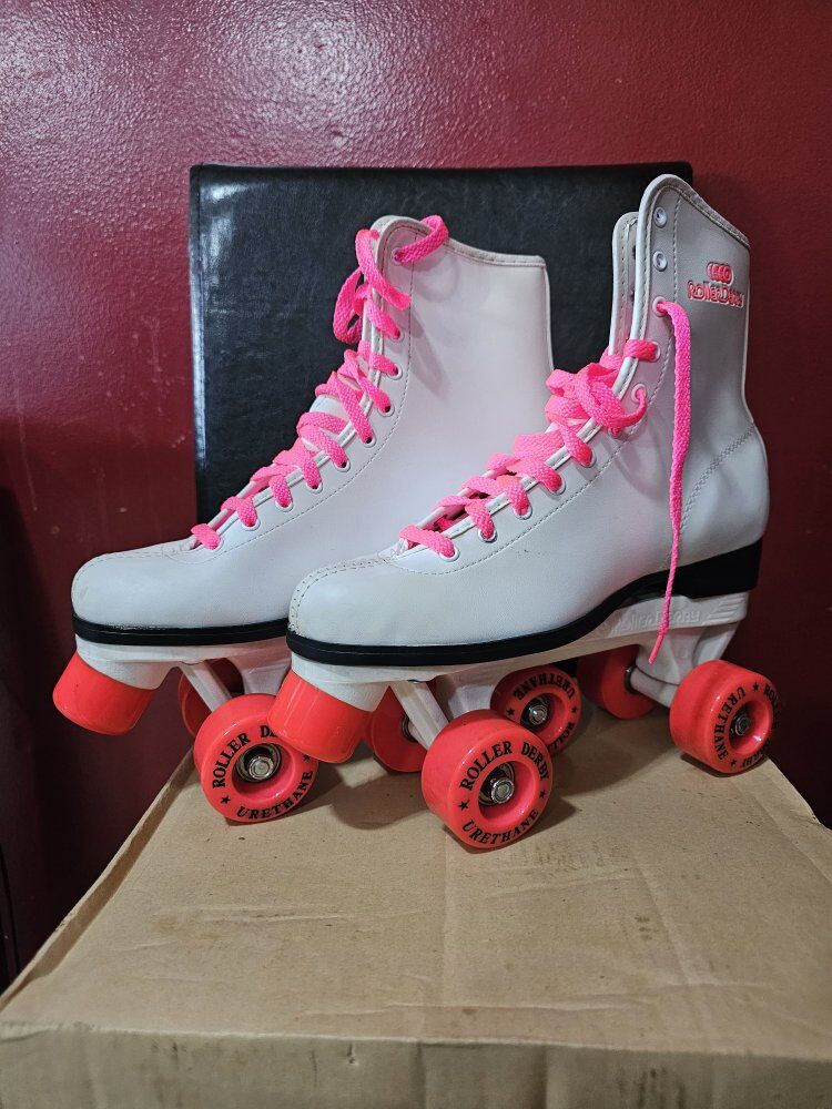Vintage Roller Derby skates size 9