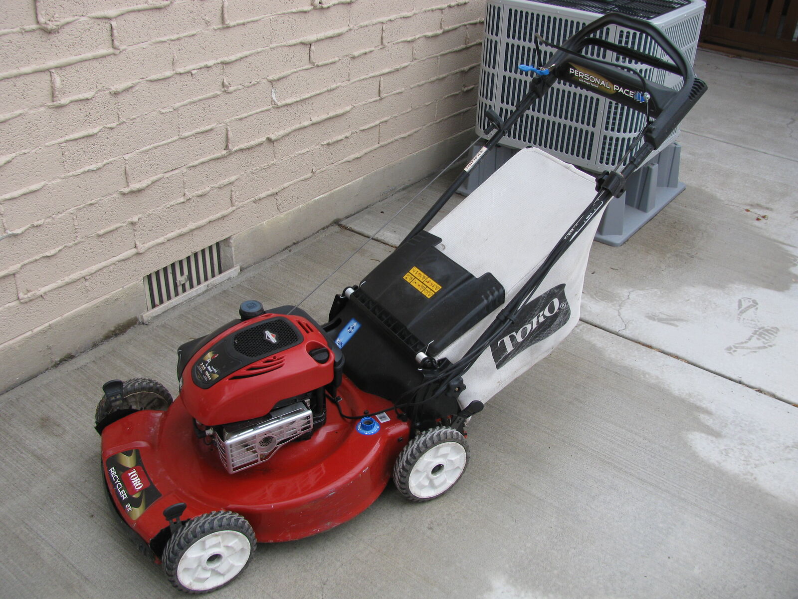 Toro Self Propelled Lawn Mower W/ Blade Brake System