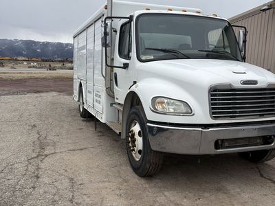 2006 FREIGHTLINER M2 106