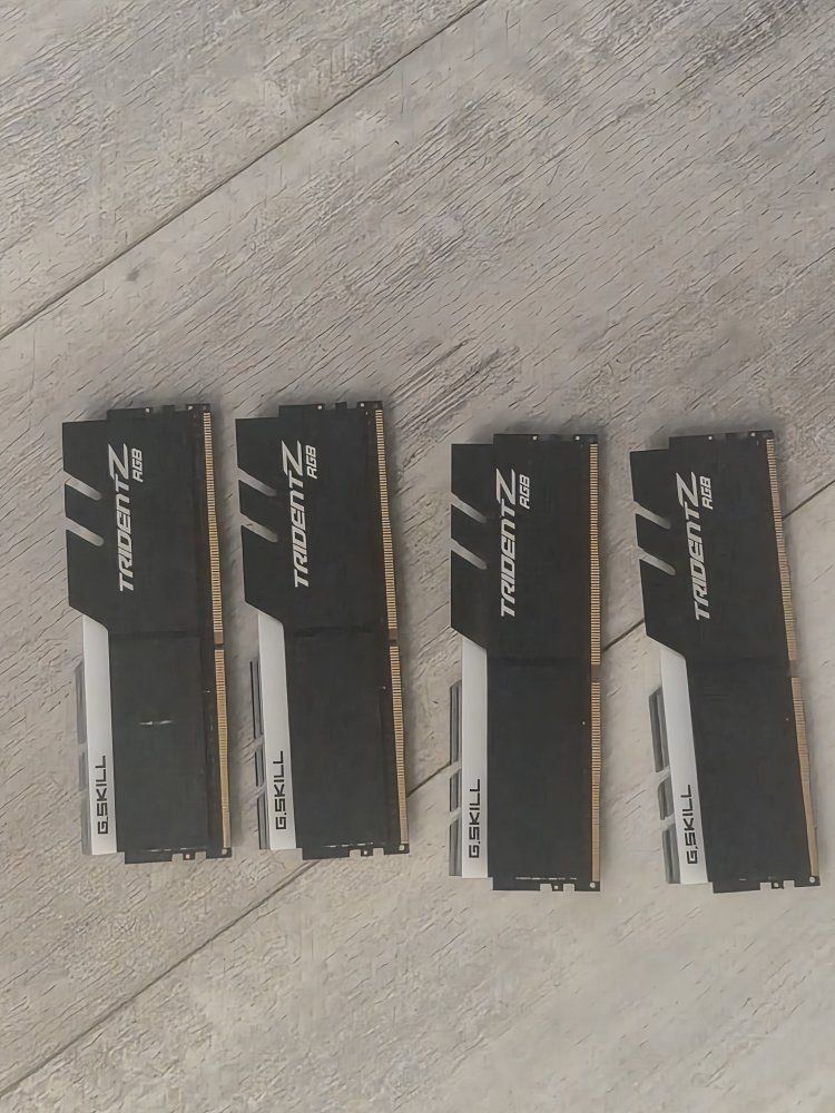 ISO 2x DDR4 16gb