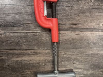 RIDGID No. 2A 1/8 to 2 inch Heavy Duty Pipe Cutter