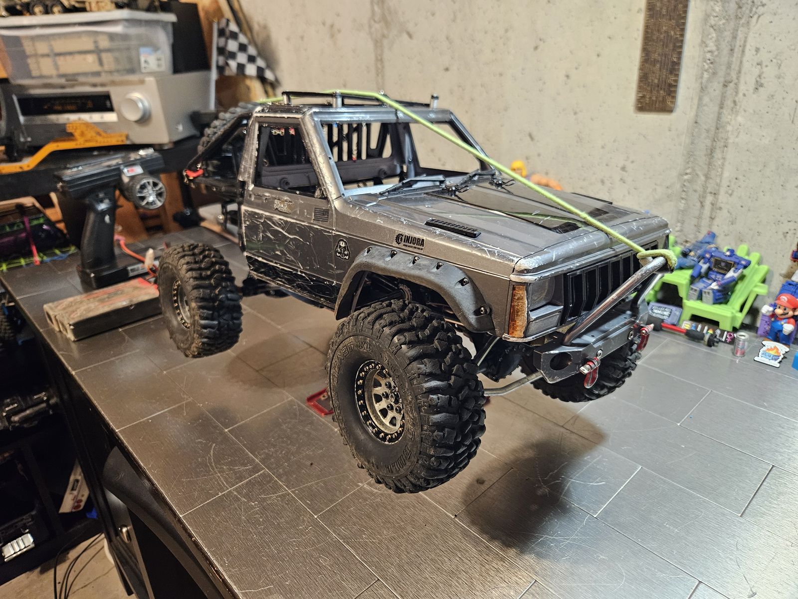 SCX10 Rock Crawler Ready To Run with 2 batteries