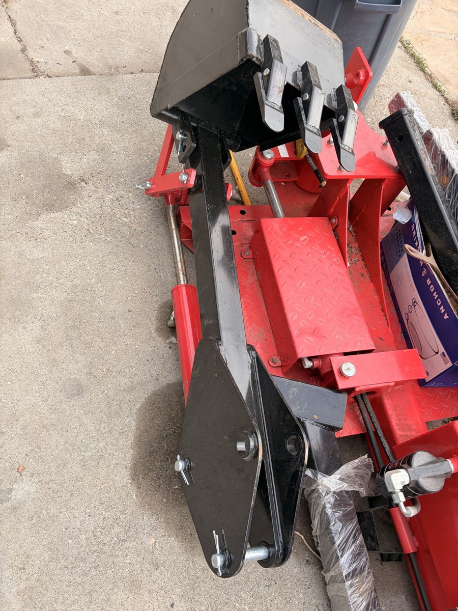 Red Mini Trencher Excavator Ditch Witch with Bucket