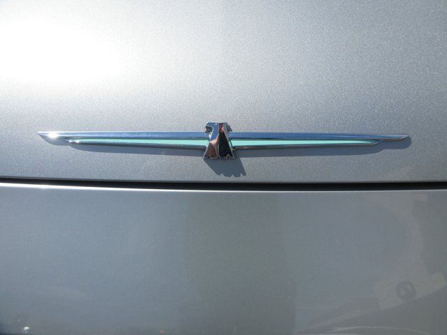 Main image 9