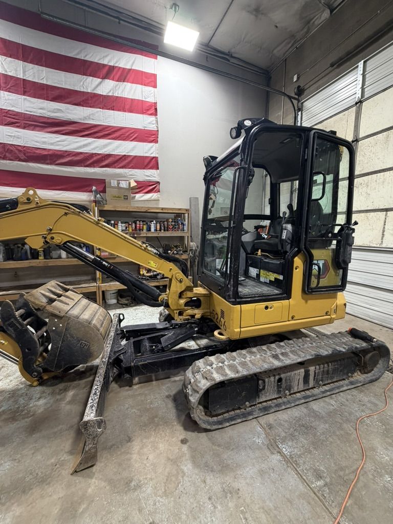 Cat 303.5 For Rent. 3.5 Ton / 35 Class Machine with Thumb and Blade. Enclosed Cab