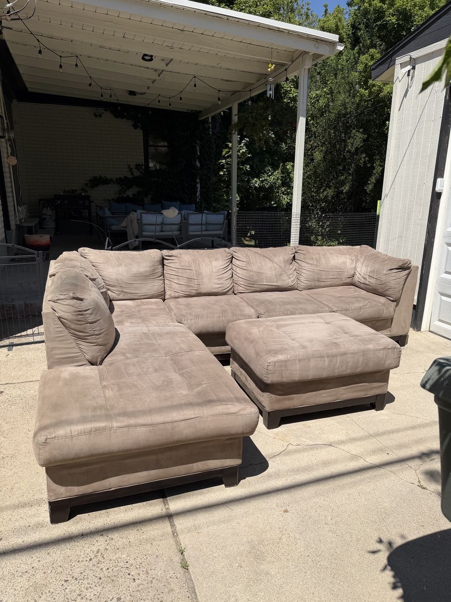 Sectional couch