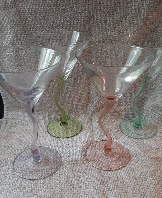 Set Of 4 Wavy Stem Martini Glass Barware Zig Zag Crooked Blue/Pink/Purple/Green