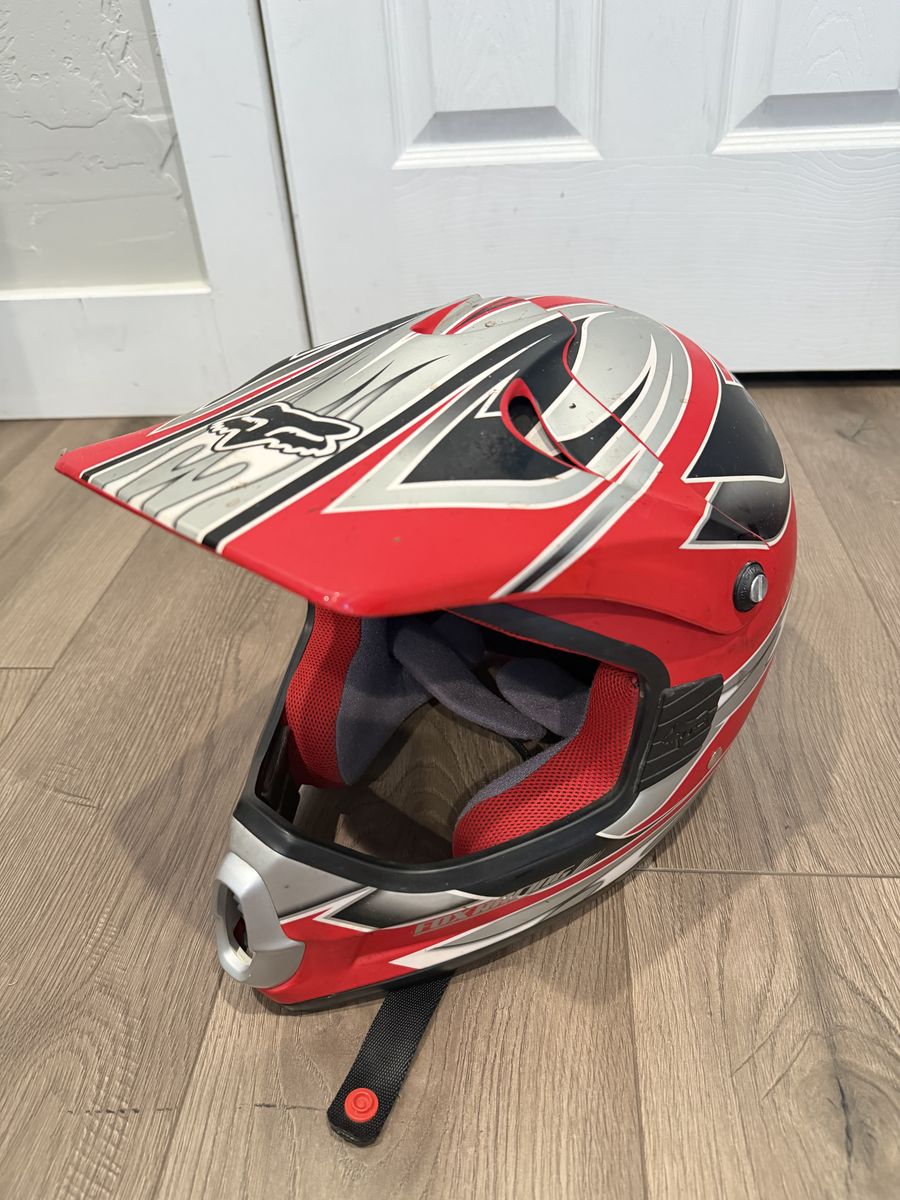 Fox Racing Moto Helmet(s)