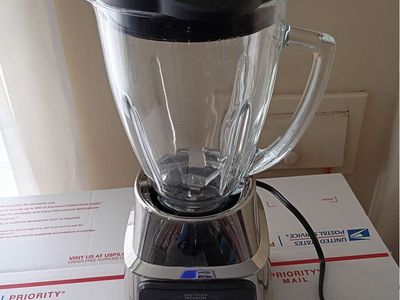Oster One-Touch Blender Auto-Programs and 6-Cup Boroclass Glass Jar NEW