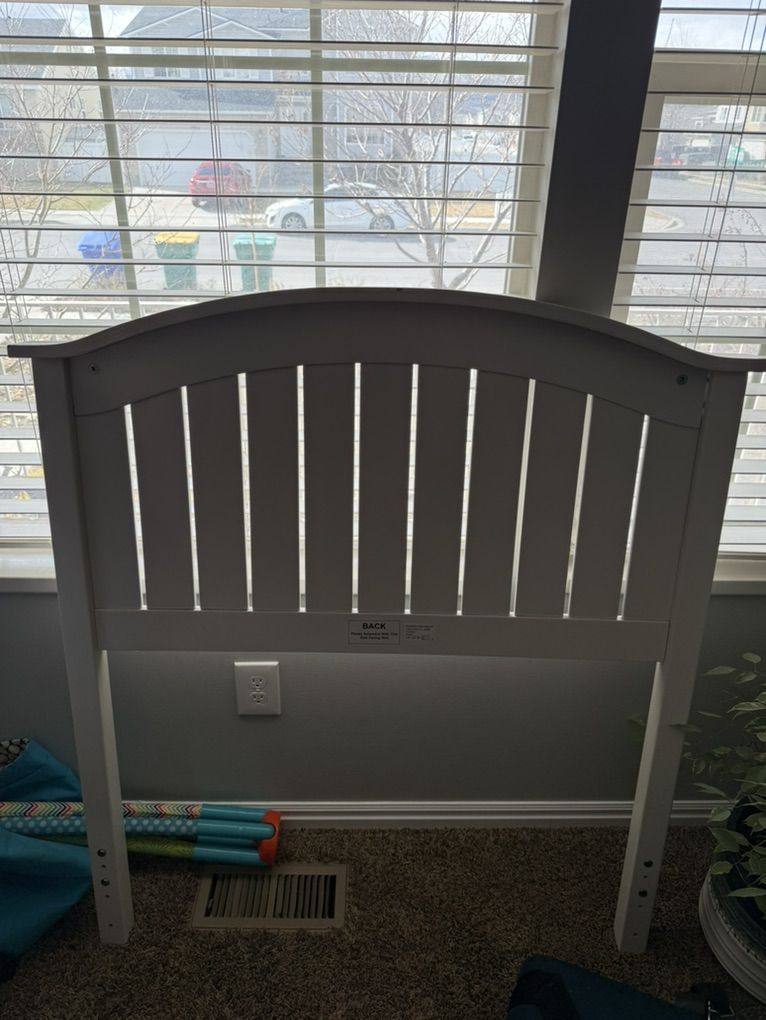 White Wood Headboard And Bed Frame Twin