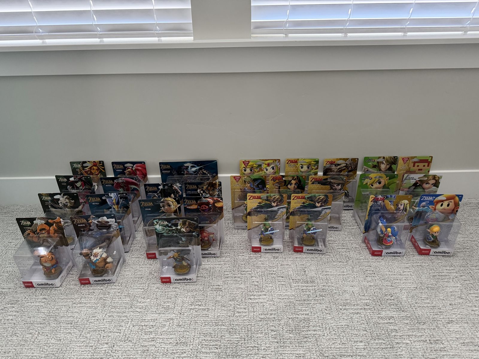 Legend of Zelda Amiibo x28 CIB first print 