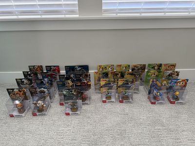 Legend of Zelda Amiibo x28 CIB first print