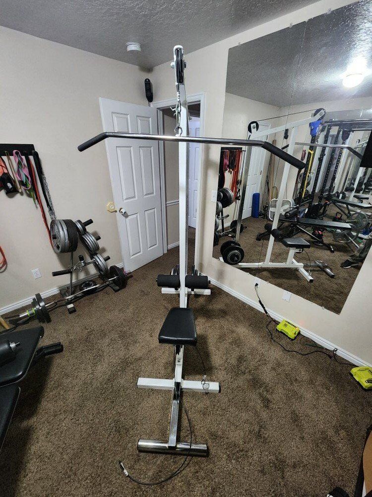 lat pulldown machine