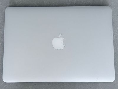 MacBook Pro 13" Retina + charger