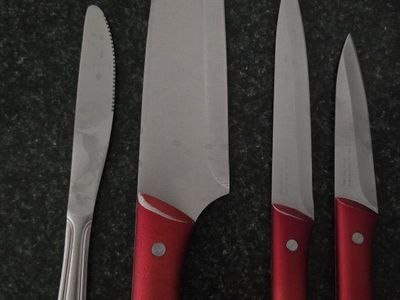 Assorted Kitchen Knives Set with Red Handles and Chef Knife with Guard