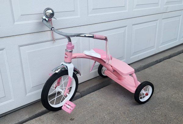 Radio Flyer Classic Pink Tricycle