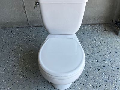 Residential porcelain toilet