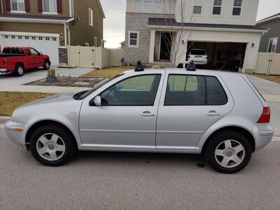 2002 VOLKSWAGEN GOLF