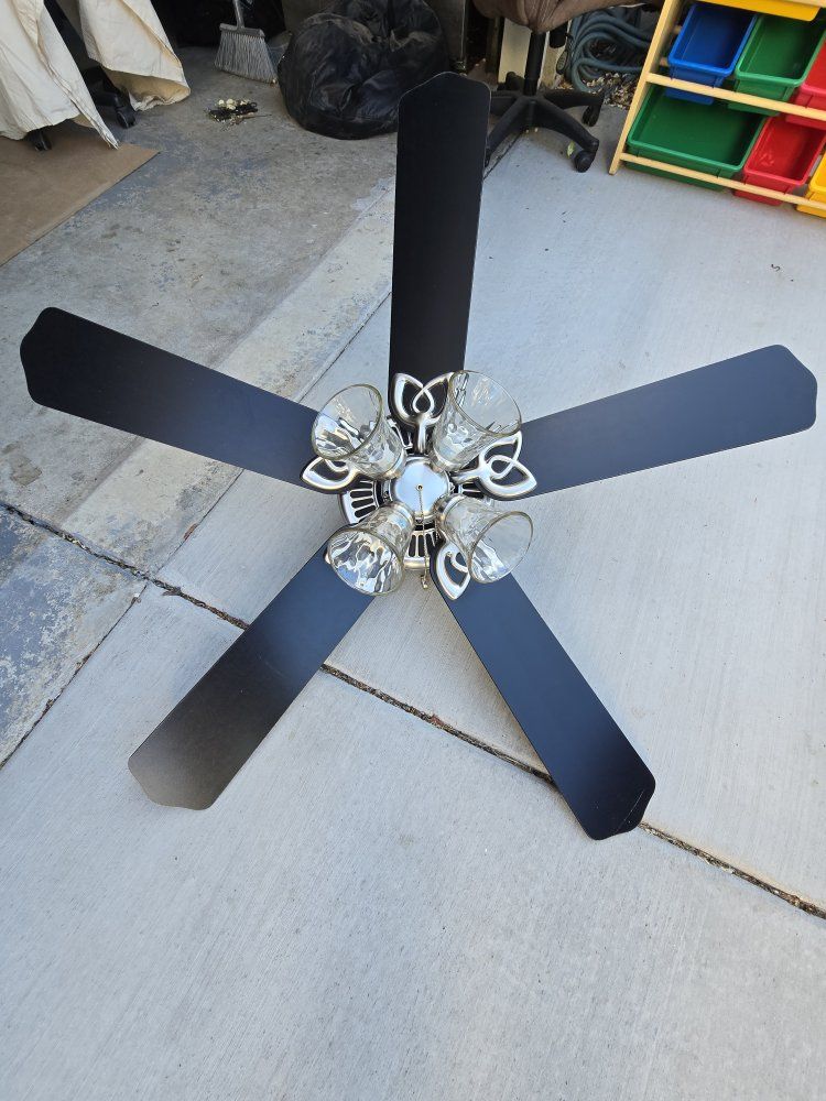 Hampton Bay Ceiling fan