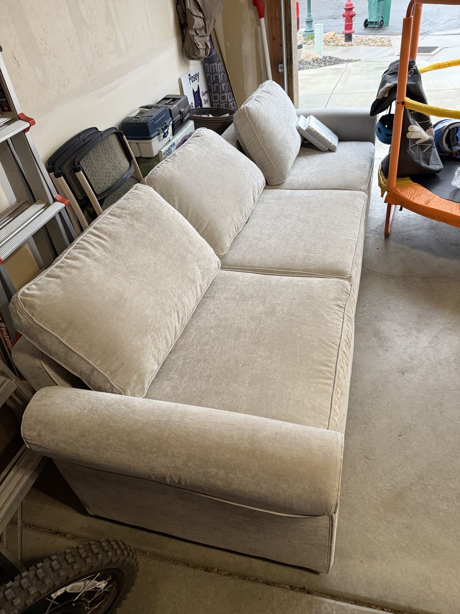 Lovesac Sactional In Sky Grey