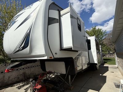 Forest River 40, Toy hauler