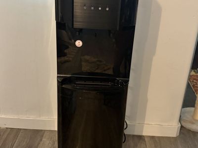 Primo Bottom-Loading Water Dispenser - Black