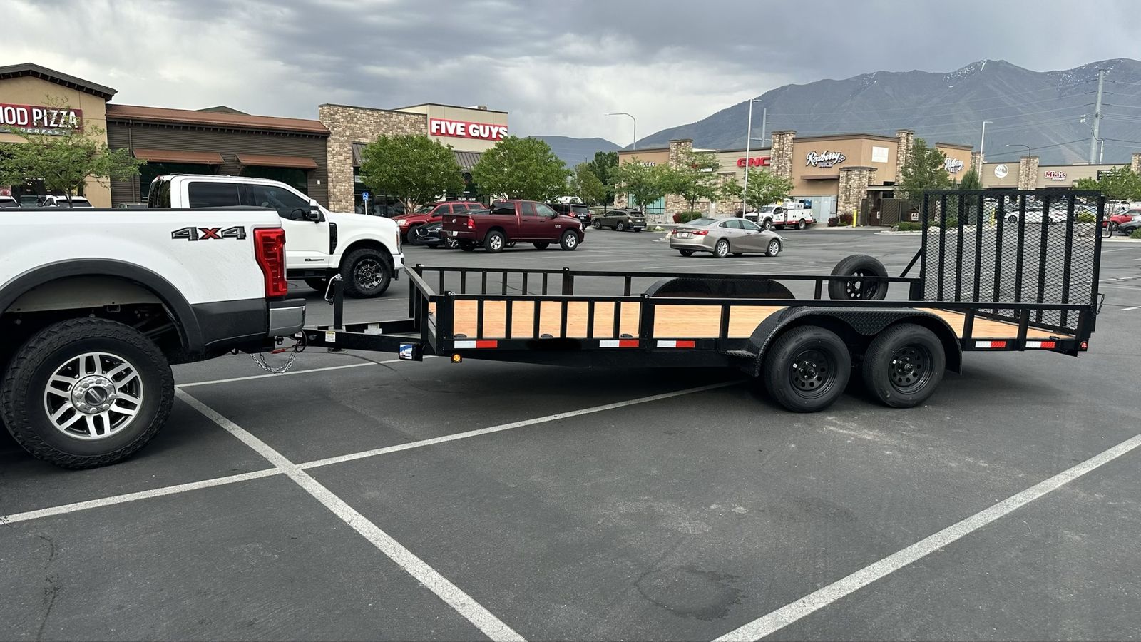 BRAND NEW 2026 18’ HEAVY DUTY TANDEM AXLE TRAILER – FULLY LOADED