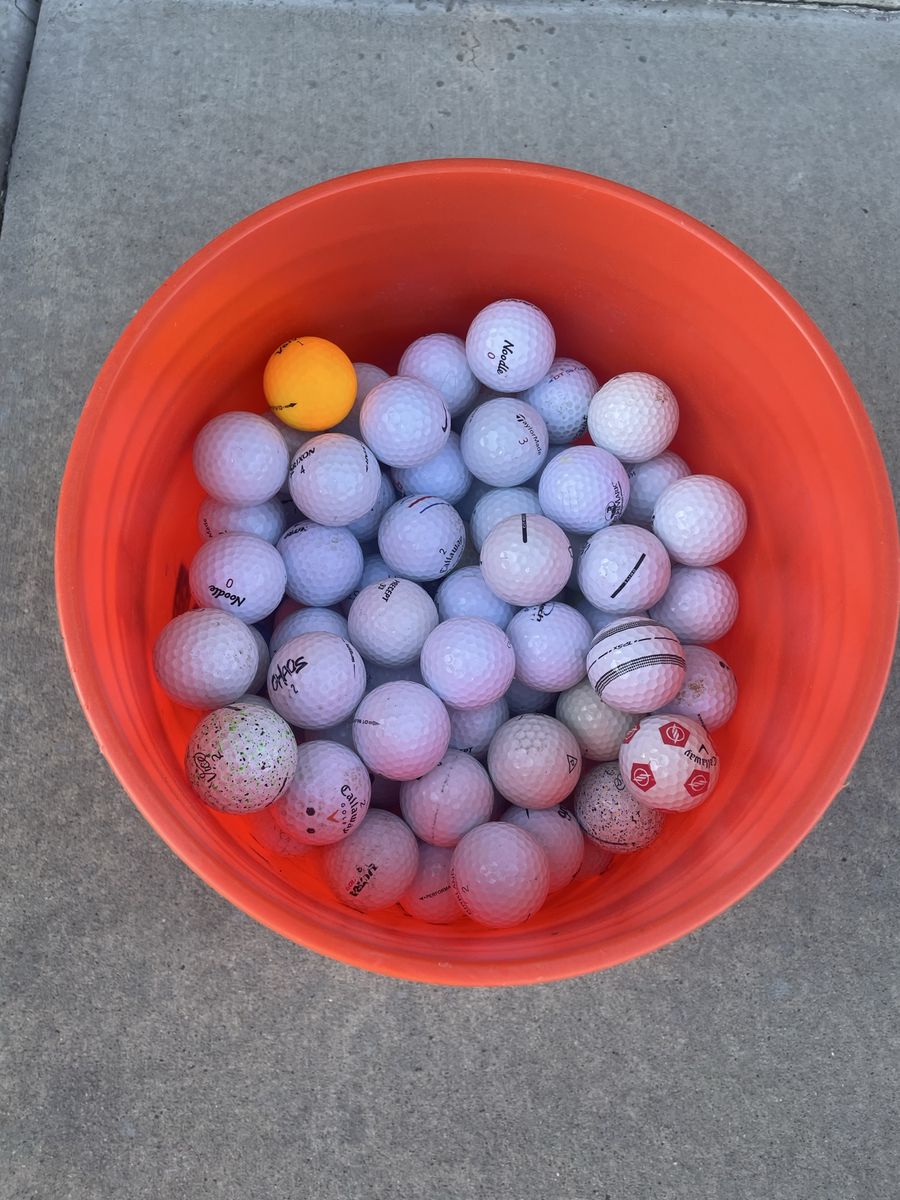 Bucket of golf balls