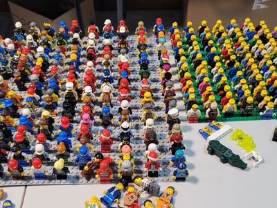 1200+ lego Minifigures all for $4995