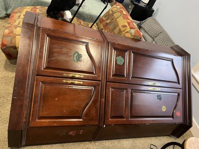 Cabinet for corner free