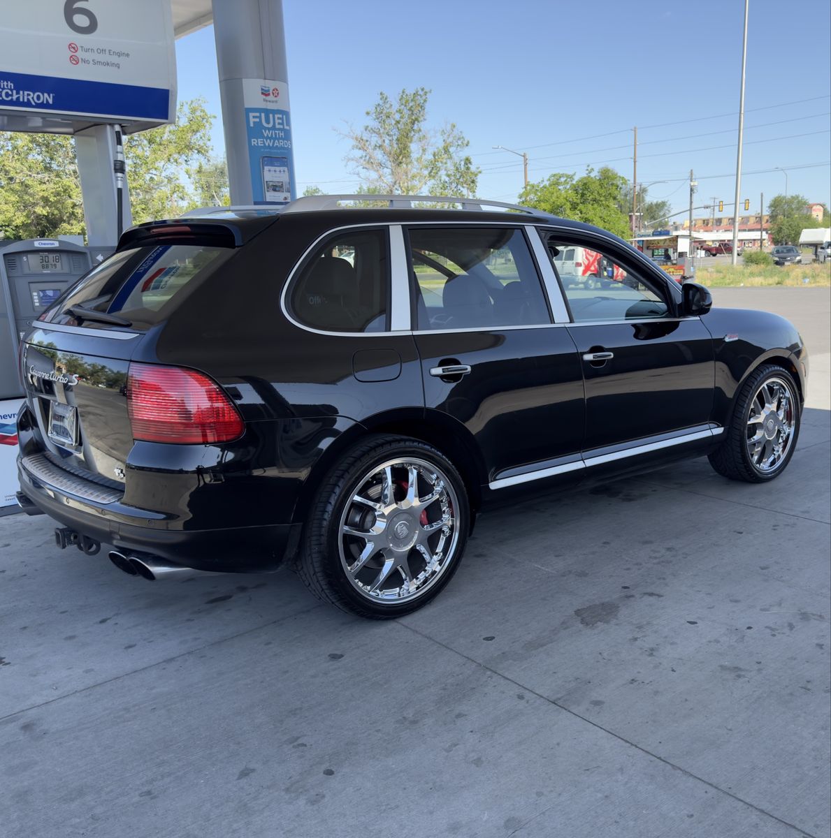 Porsche 22” Rims & Pirelli Tires..