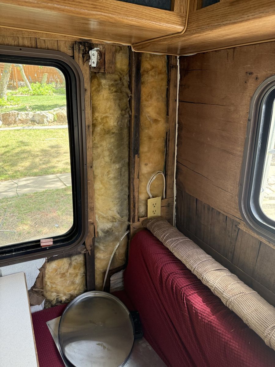 Main image 32