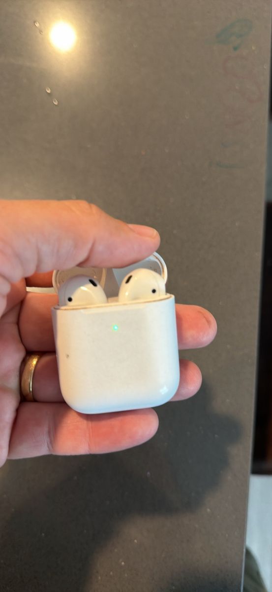 2Gen Airpods