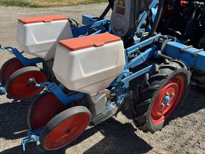 Corn/Vegetable Planter