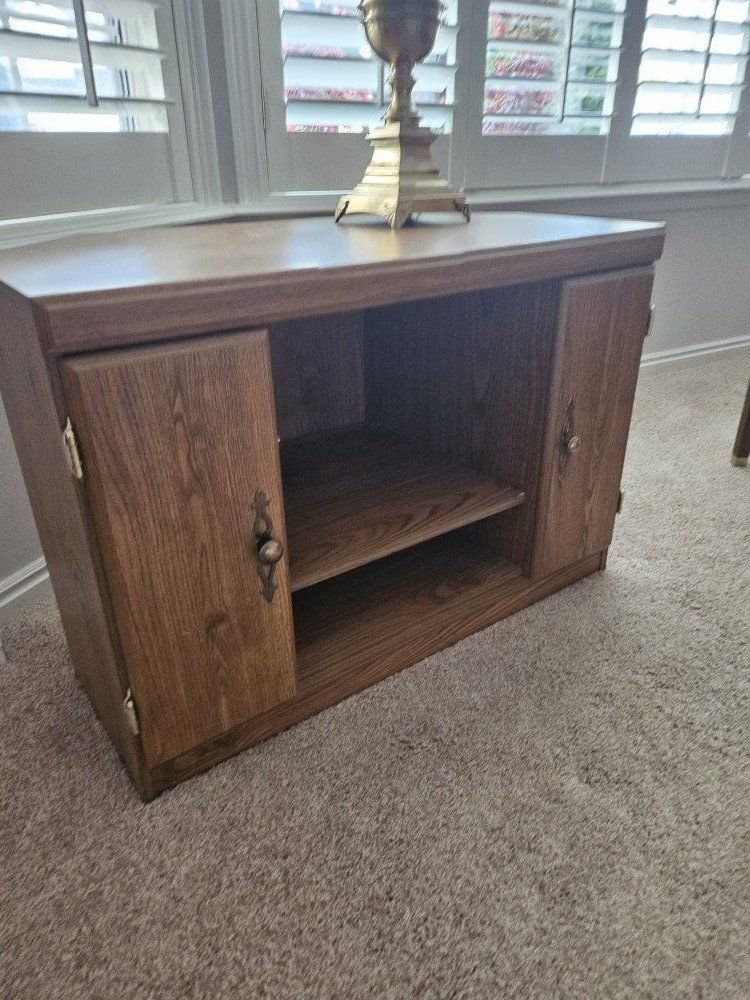 Entertainment cabinet