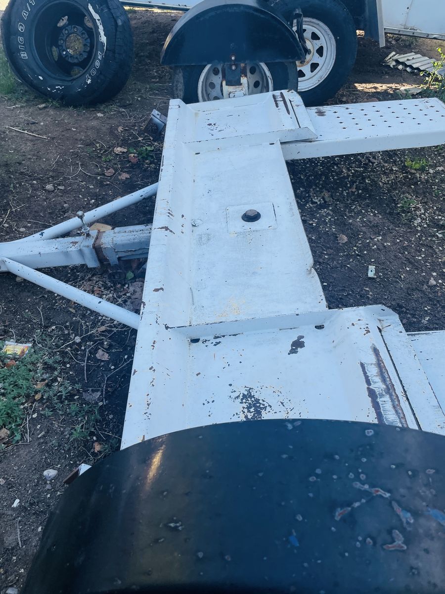 1990 Stehl tow dolly