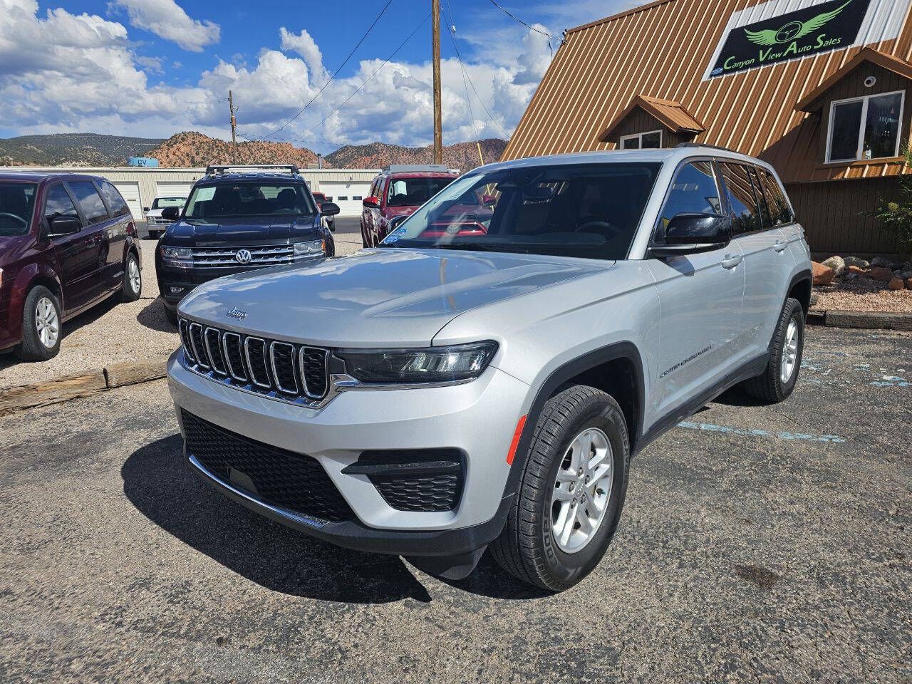 2023 Jeep Grand Cherokee Laredo