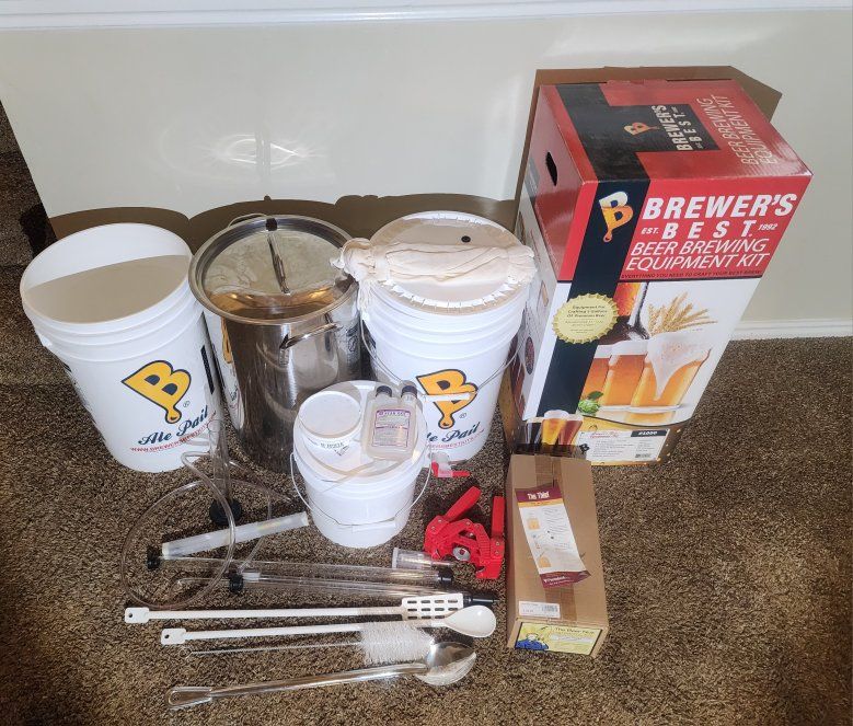 Brewer's Best #1000 Home Brewing Equipment Kit with German Weiss (Hefeweizen) Ingredient Kit