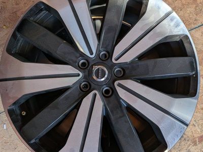 Volvo OEM 19-inch Alloy Wheel Rim - Silver & Black, Used