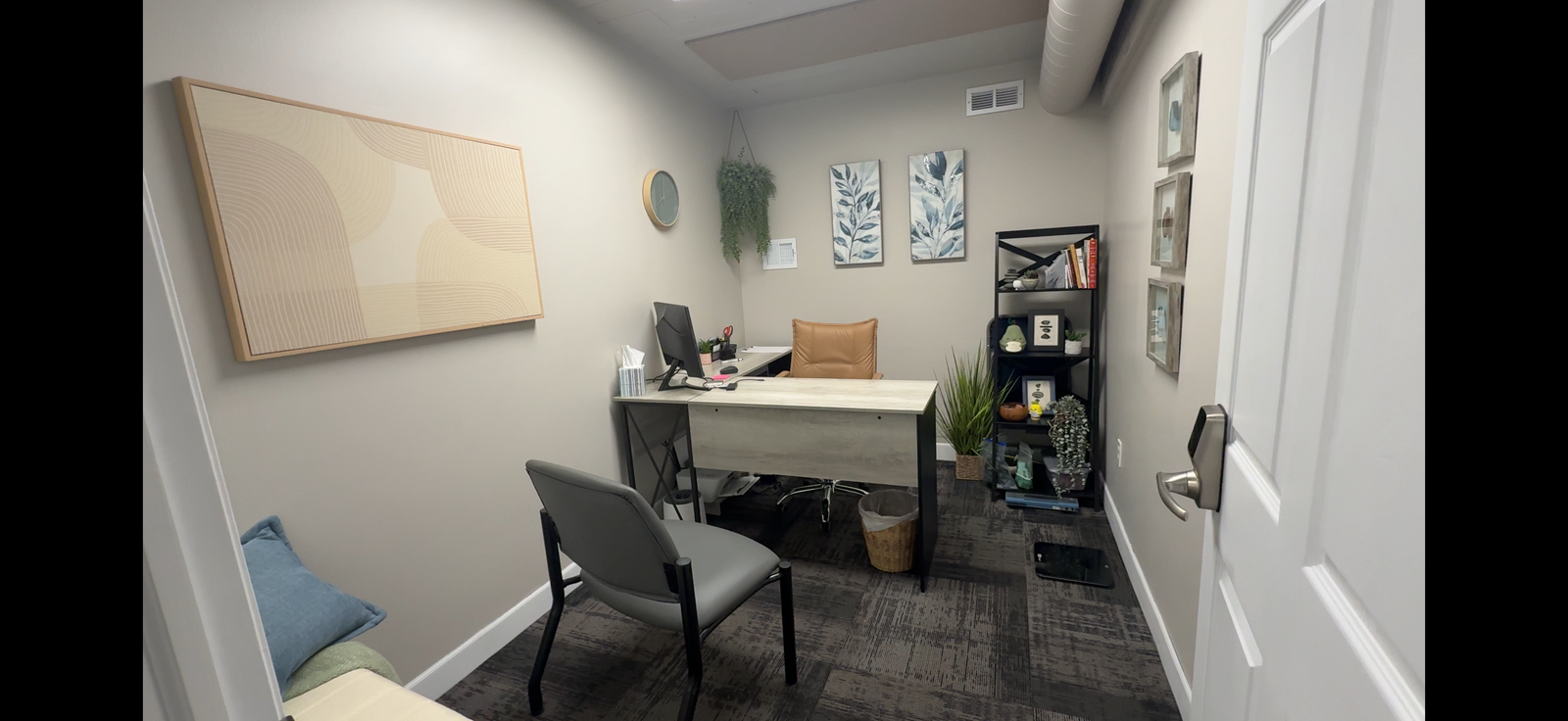 Suite 209 (individual office)