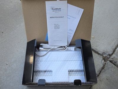 Deni Freshlock Vacuum Sealer Model 9141 Food Saver System - New in Box