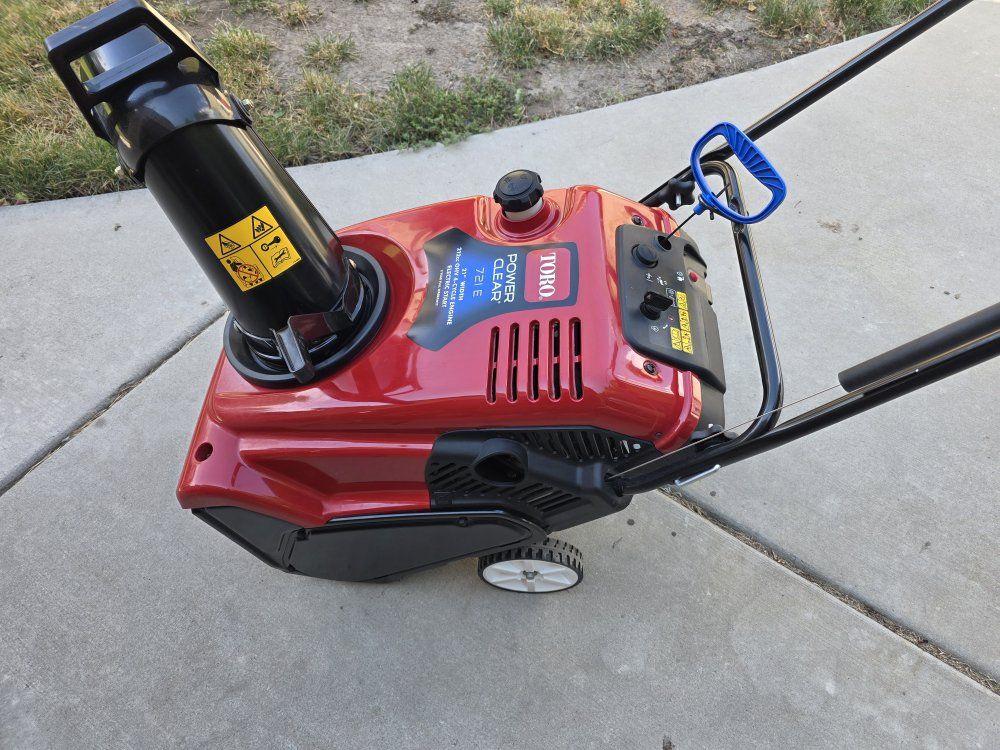 used once, Toro Power Clear 721 E 21" 212cc OHV 4-Cycle Electric Start Single-Stage Snow Blower