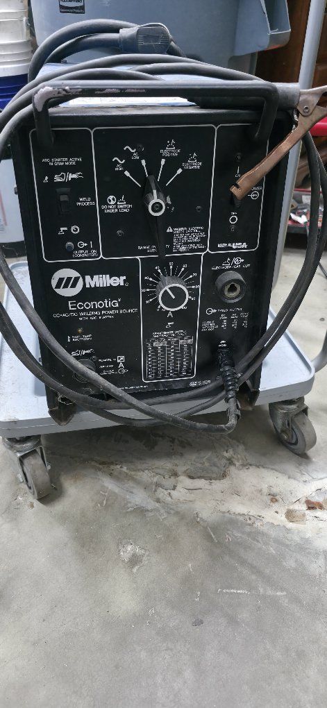 Miller CC•AC/DC Econotig with arc starter