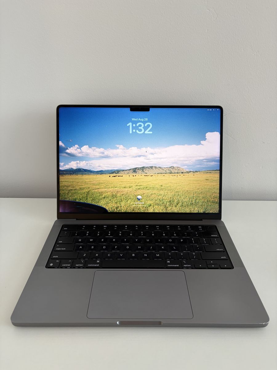 2021 Silver MacBook Pro 14” M1 Pro – 32GB RAM / 1TB SSD
