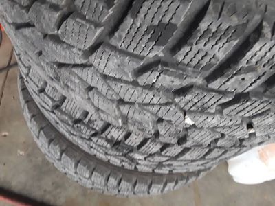 235 60 16 Traction Tires