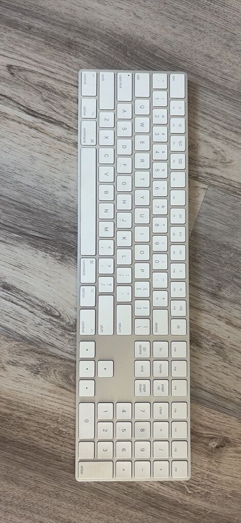 Apple Keyboard (Lightning Port)