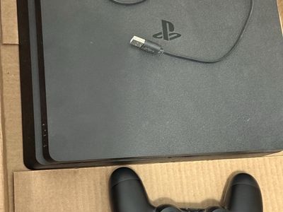 PS4 PlayStation 4