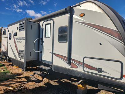 2017 Heartland Wilderness 3250BS – Triple Slide Family Bunkhouse - $12,900 (Overton)
